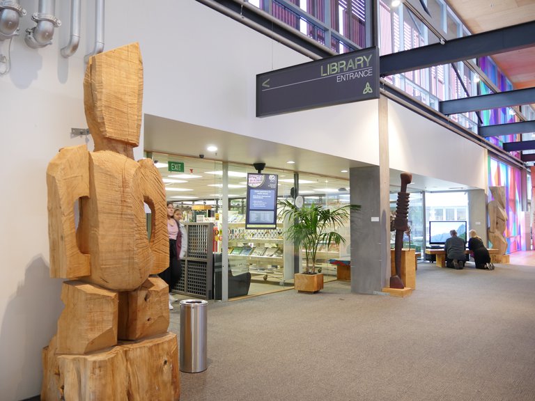 Porirua City Council Library: